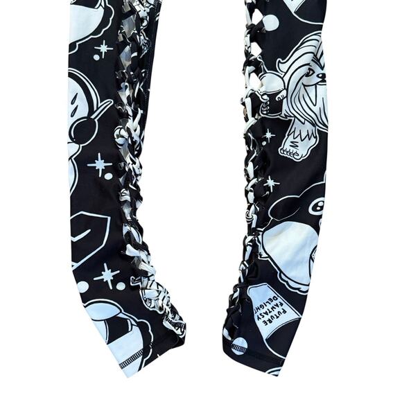 FUTURE FANTASY DELIGHT Slit Weave Graphic Leggings Streetwear Rave Festival Sz M - Picture 3 of 10